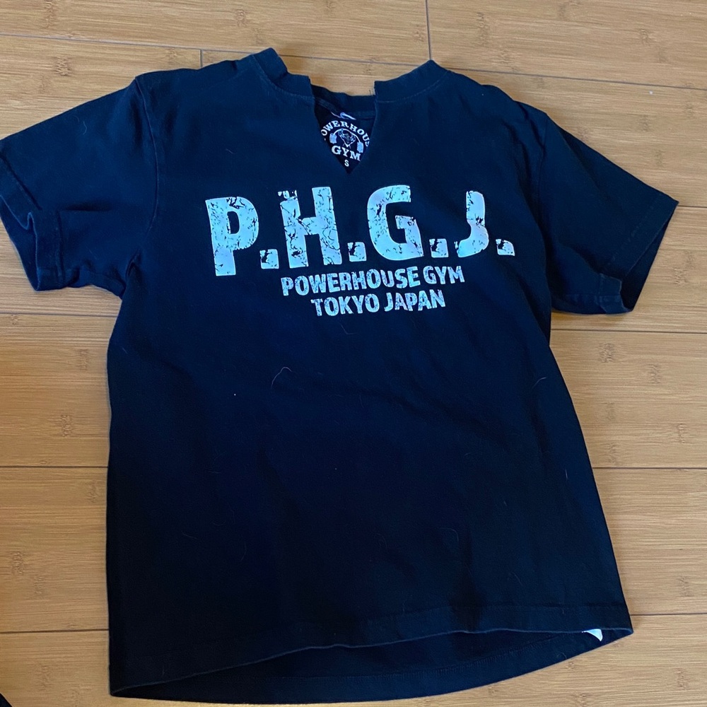 Powerhouse gym T-shirt

💙 bundle eligible